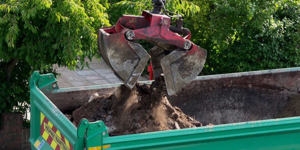 Grab-Lorry-Services-By-Leeds-Junk--980x490